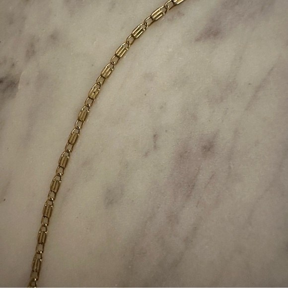 Gold Pearl Shell Pendant Necklace - Women Jewelry - Picture 4 of 4